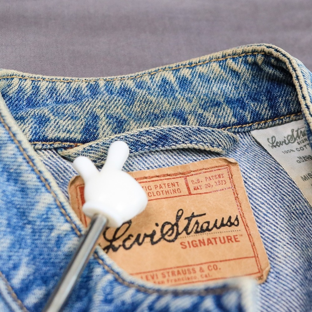 Levi Strauss Signature Denim Trucker Vest Women Size L Blue Faded Distressed Y2K - Picture 4 of 14